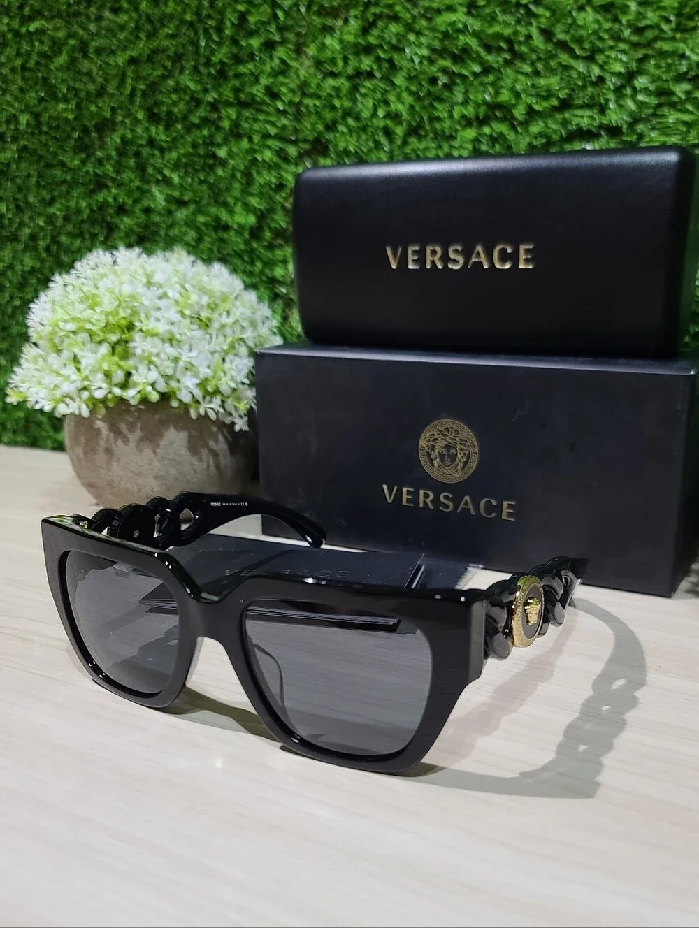 Versace VE4409 Medusa Chain Square Sunglasses / NWT New in Box